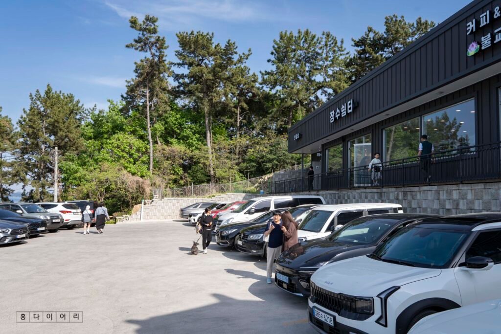 Aparcamiento gratuito del Templo Jangsu en Gusan-myeon, Changwon