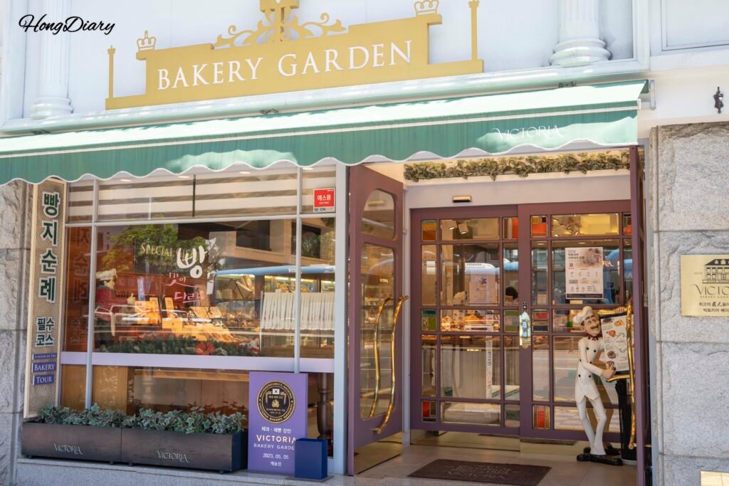 Victoria Bakery Garden Castle Branch exterior near Busan Station