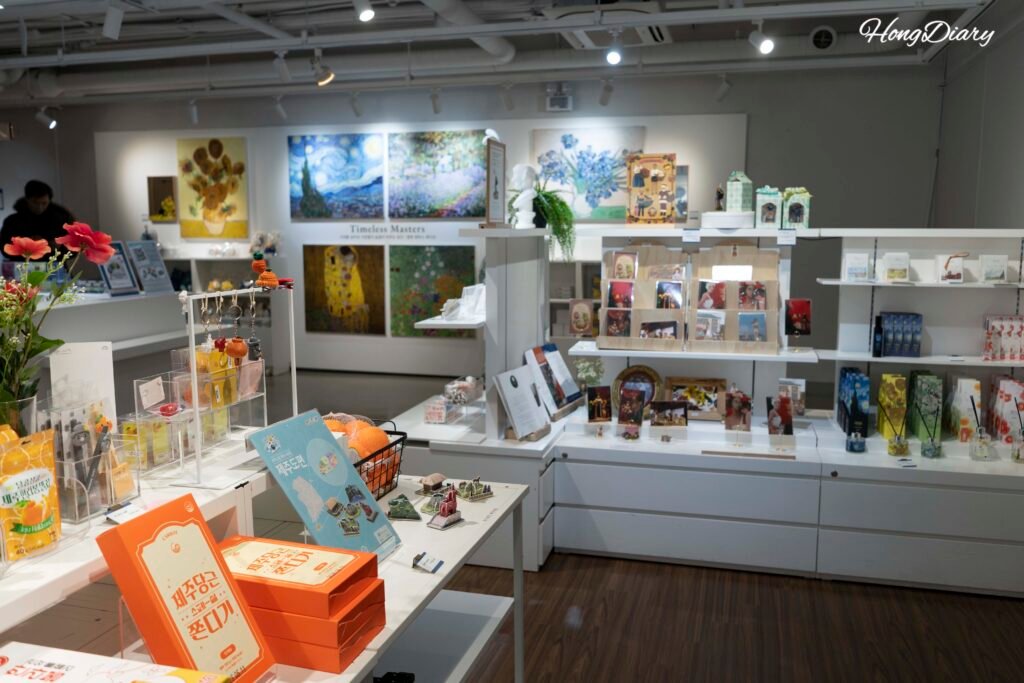 済州島光のバンカーの記念品ショップ、展示関連グッズ