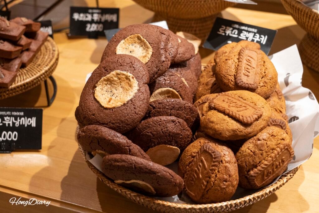 Galletas en venta en la panadería Busandang estación Busan