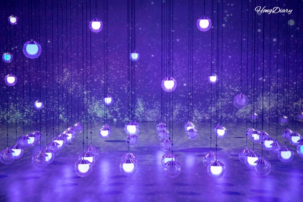Zona de exhibición inmersiva en el Cosmic Resort Gyeongju