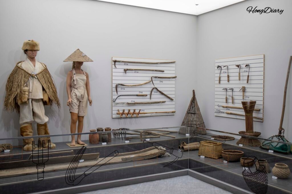 Exhibition showing traditional Korean fishing methods at the Fisheries Science Museum