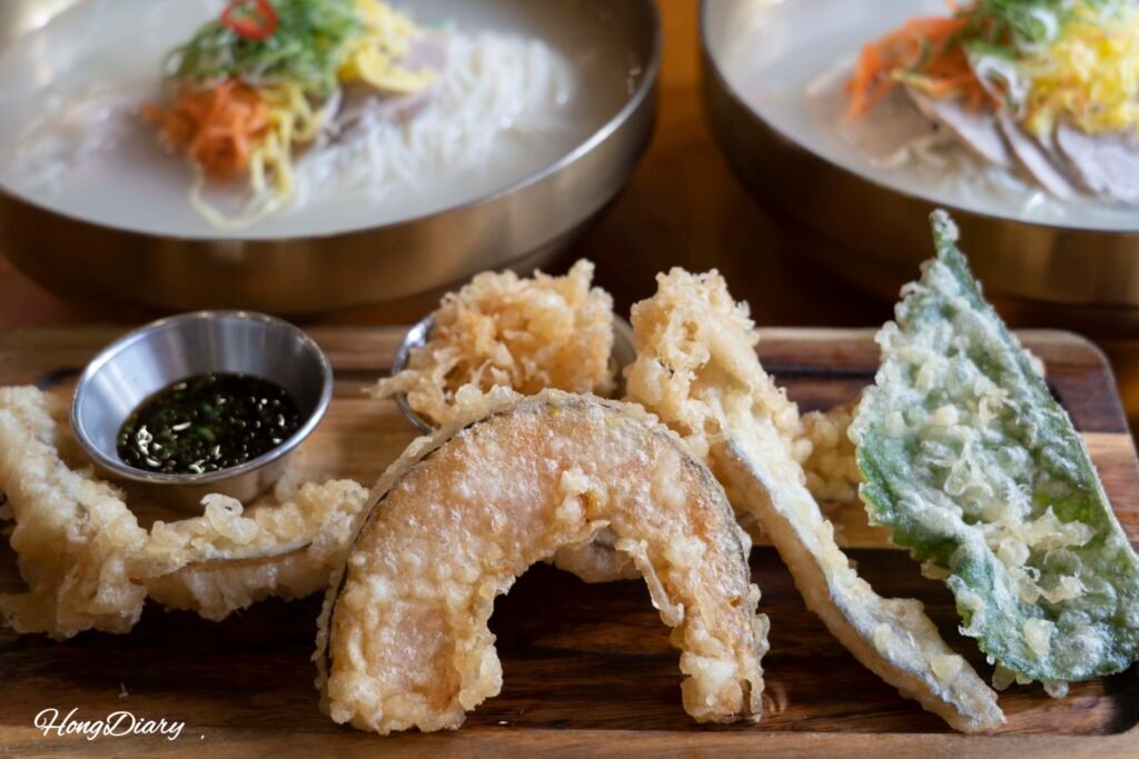 Go Guksuのタチウオ天ぷら盛り合わせ