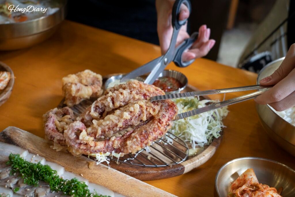 Octopus fritters at Go Guksu, Jeju City
