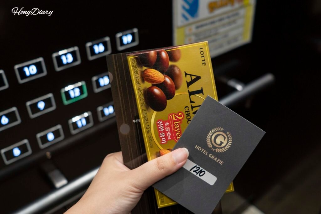 Chocolates de bienvenida y tarjeta del Grazie Hotel Busan Yeongdo