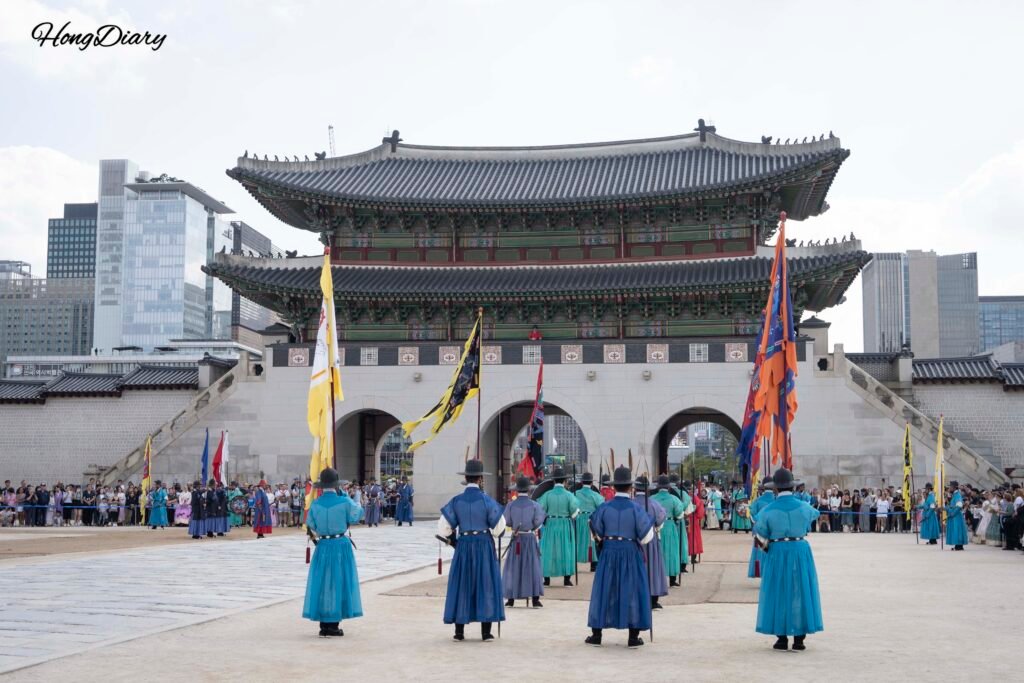 Changing of the guard ceremony at Gyeongbokgung Palace, Seoul