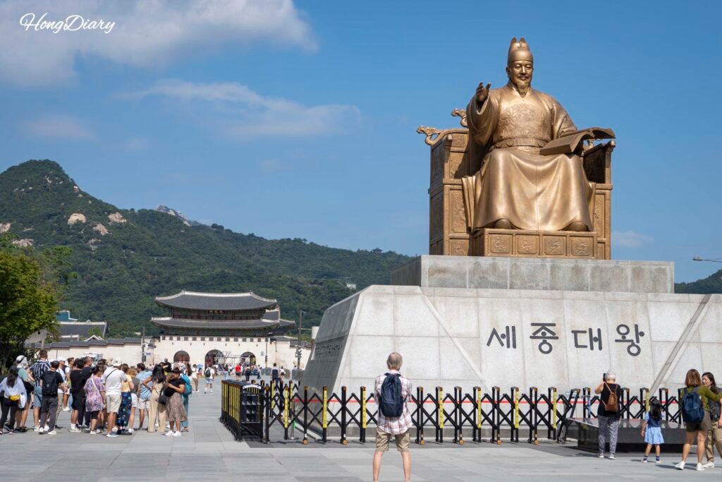 景福宮前のセジョン大王(世宗大王)像