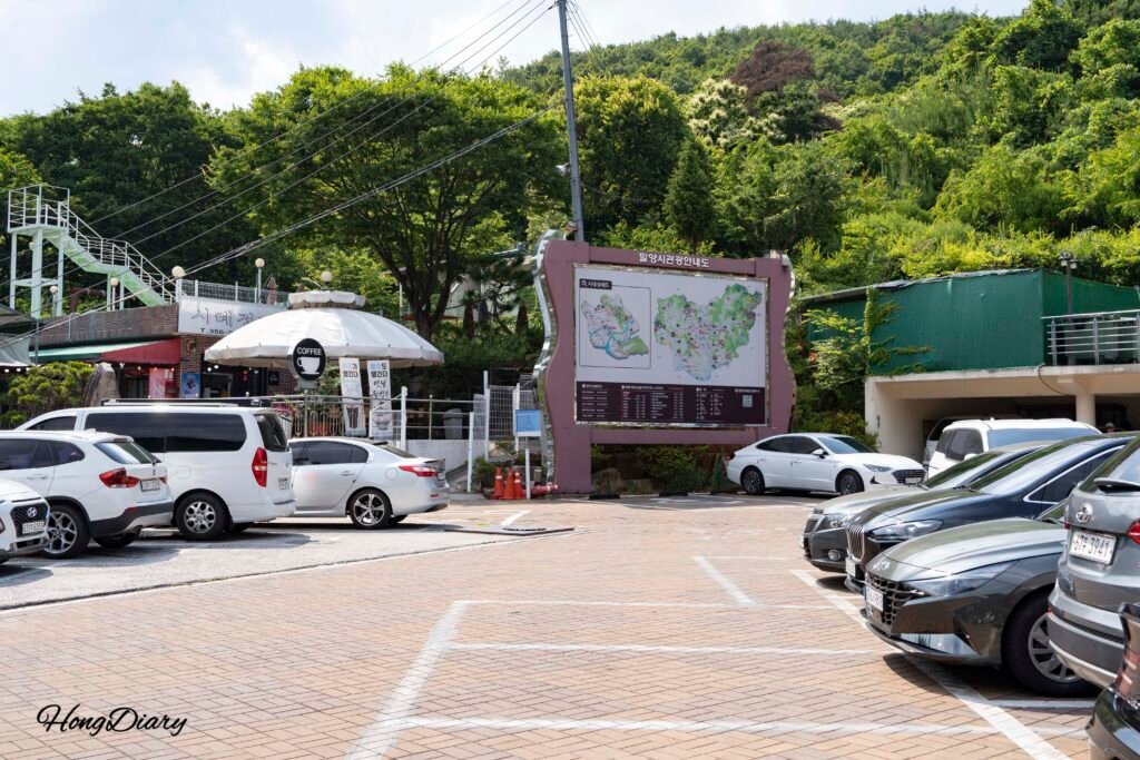 Free parking lot at Ice Valley Cable Car lower station in Miryang