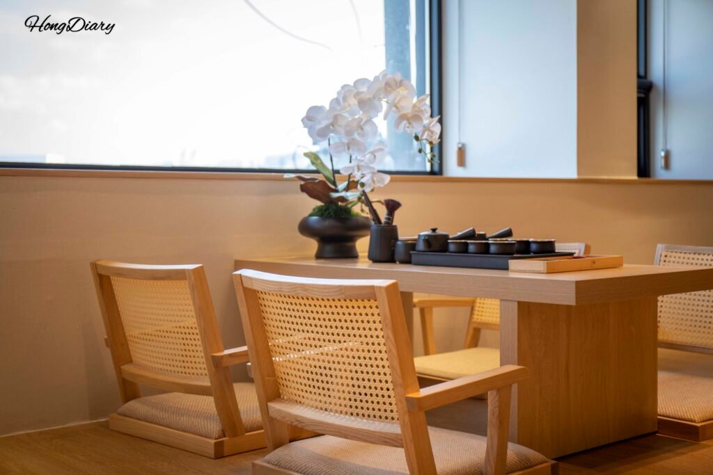 Tea ceremony corner in Jeongonjae Cho room with panoramic window view