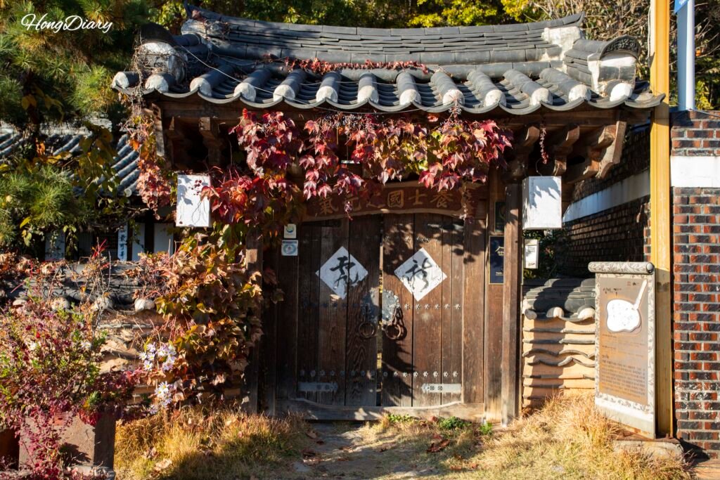Calle del barrio hanok de Jeonju Corea del Sur con casas tradicionales