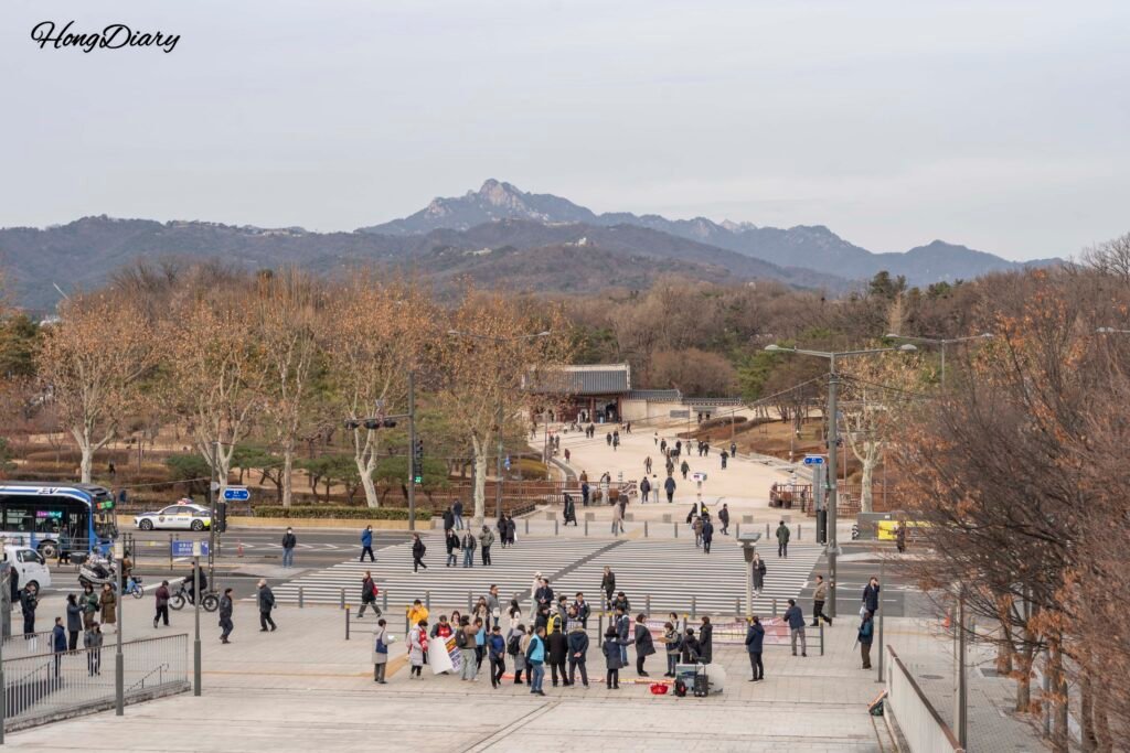 Jongmyo Citizen Square near Sewoon Sangga, Jongno, Seoul