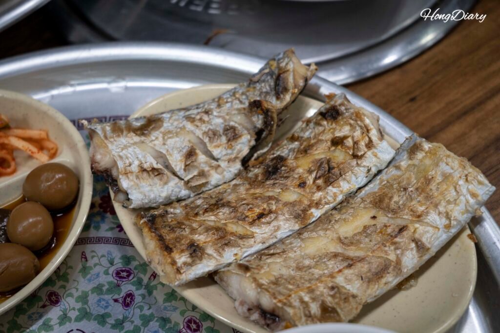 ナンメネワンカルチのタチウオの塩焼き定食