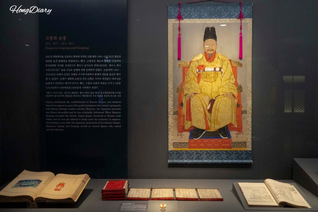 Portraits of Emperors Gojong and Sunjong at the National Palace Museum of Korea