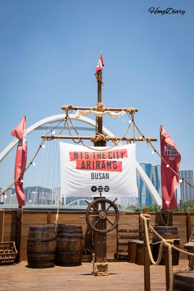 BTS THE CITY ARIRANG BUSAN Lounge en Port Village Busan 2026