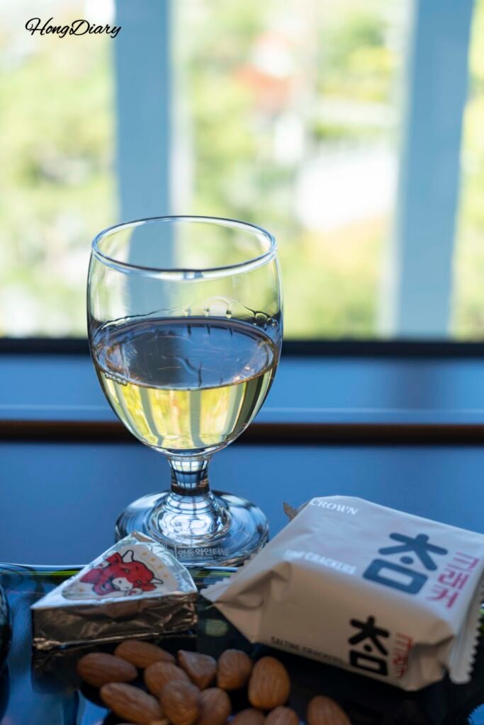 Programa de meditación con vino en el Rainbow Healing Center Yeongdong gratuito