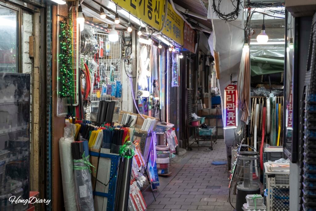 Indoor alley inside Sewoon Sangga, Jongno, Seoul