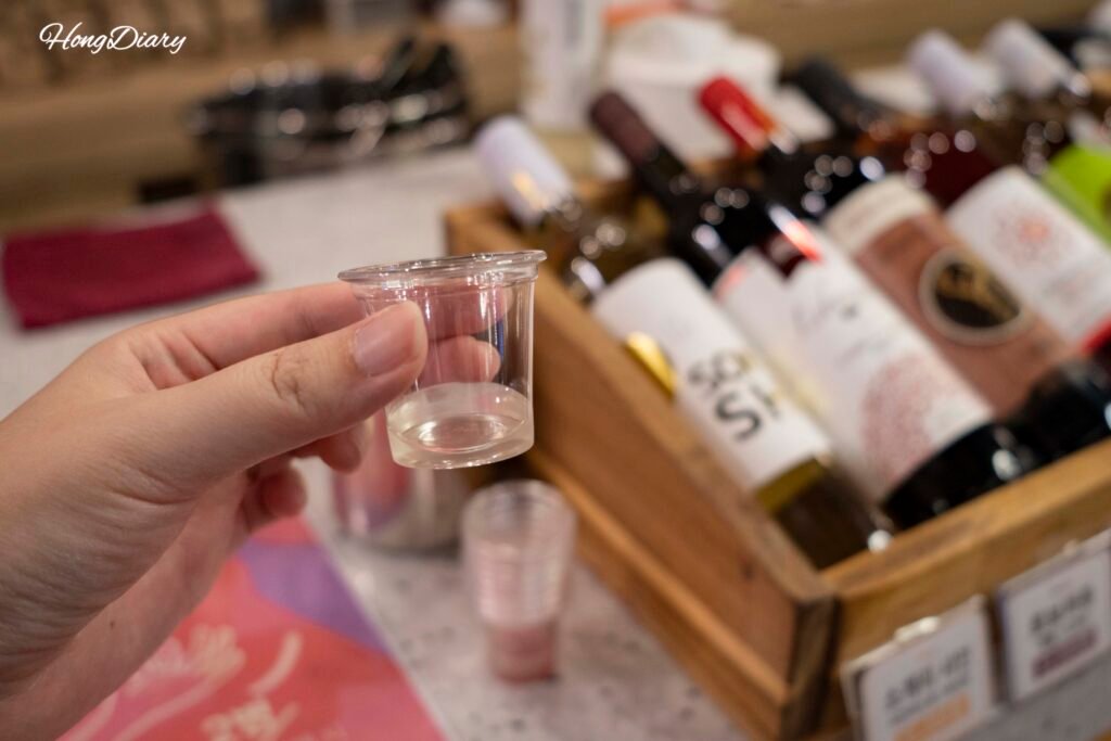 永同ワイントンネルでのテイスティング用グラス