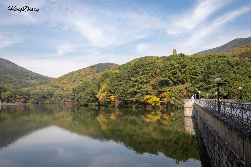 Seongjigok Reservoir, el lago en el centro de Busan Children's Grand Park