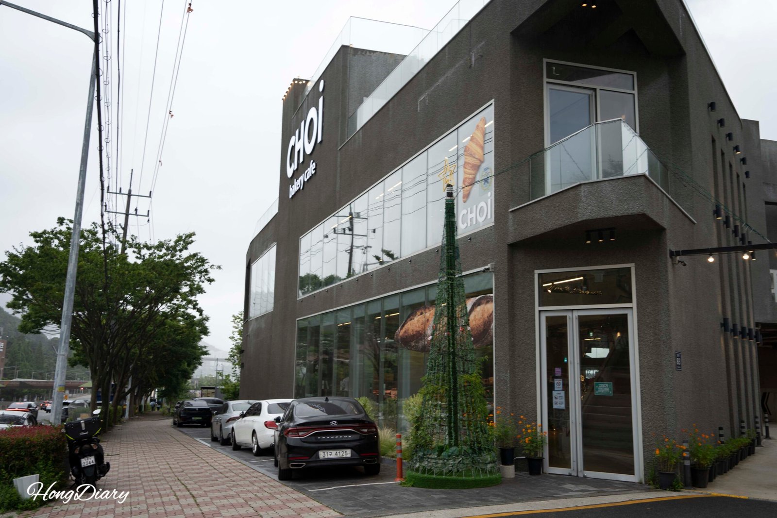 Cafe Choi bakery cafe exterior near Hopo Station Yangsan
