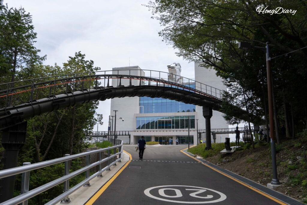 Mirador Cheonmasan Busan entrada monorriel construcción