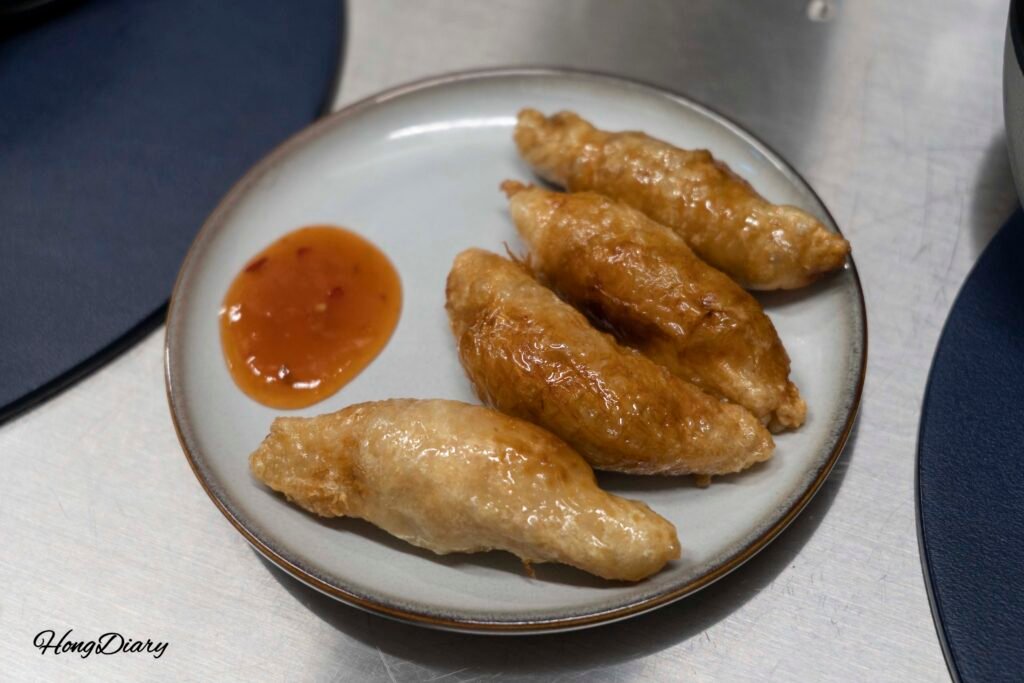 HETZの鶏皮餃子揚げ(現在は提供終了・広安里)