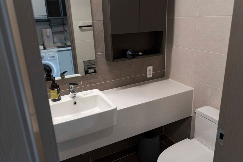 Cotice The Ground Busan bathroom shower stall