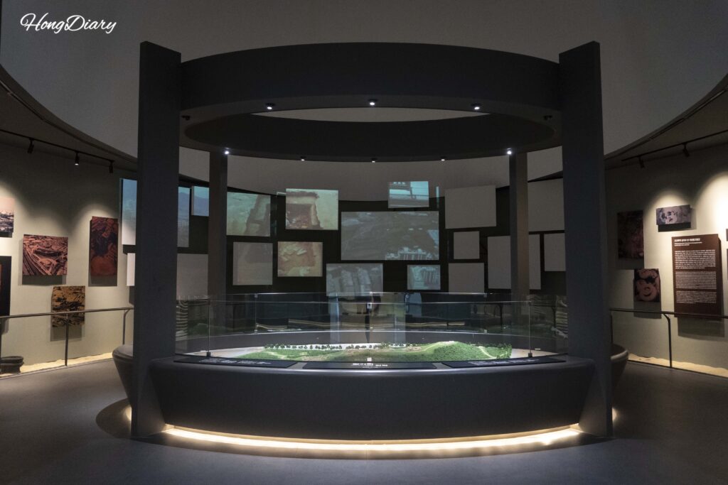 Central exhibition display titled Last Resting Place of Kings at the Daeseong-dong Tombs Museum