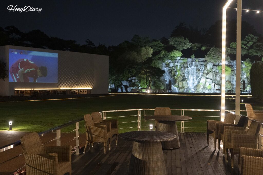 Terraza exterior del bar Byeolbamso en Park Village, Hotel Inter-Burgo Daegu