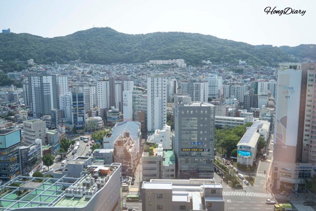 Vista de Busan desde la ventana de este hotel en Nampo-dong