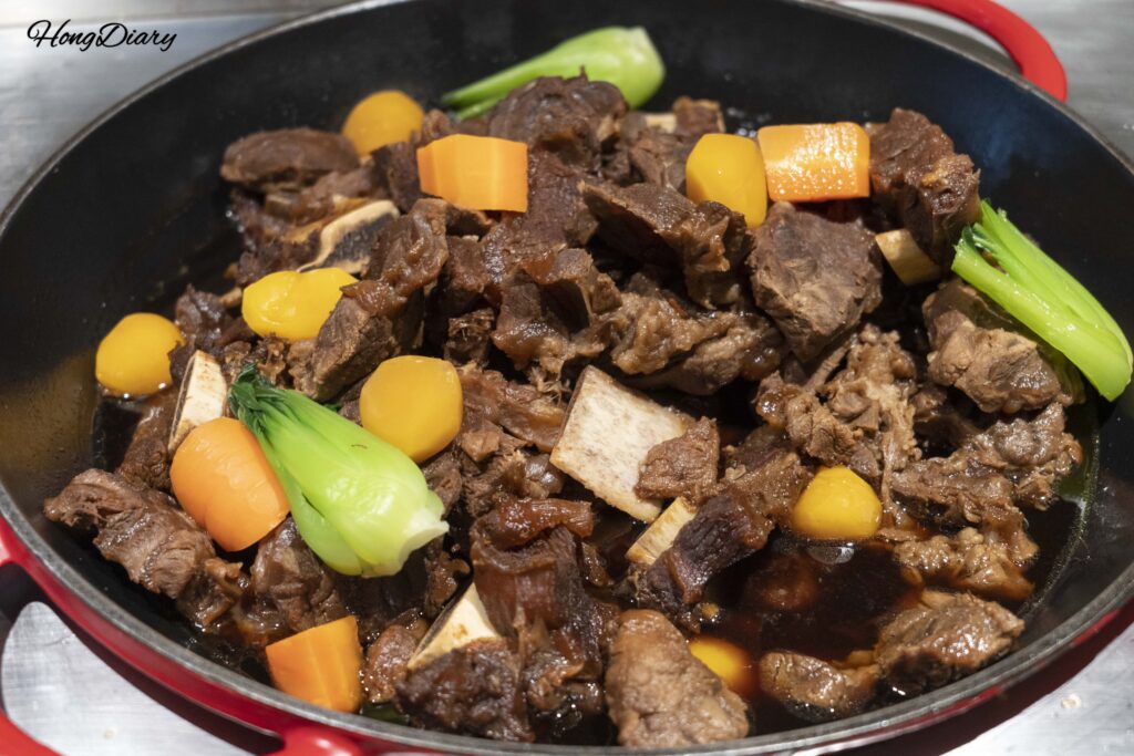 Korean-style braised short ribs (galbi-jjim) at The Buffet at Inter-Burgo Daegu