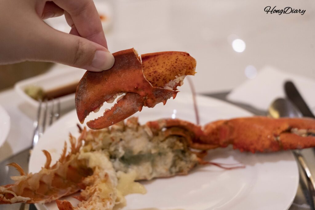 Half lobster served at The Buffet at Inter-Burgo Daegu, included with dinner service