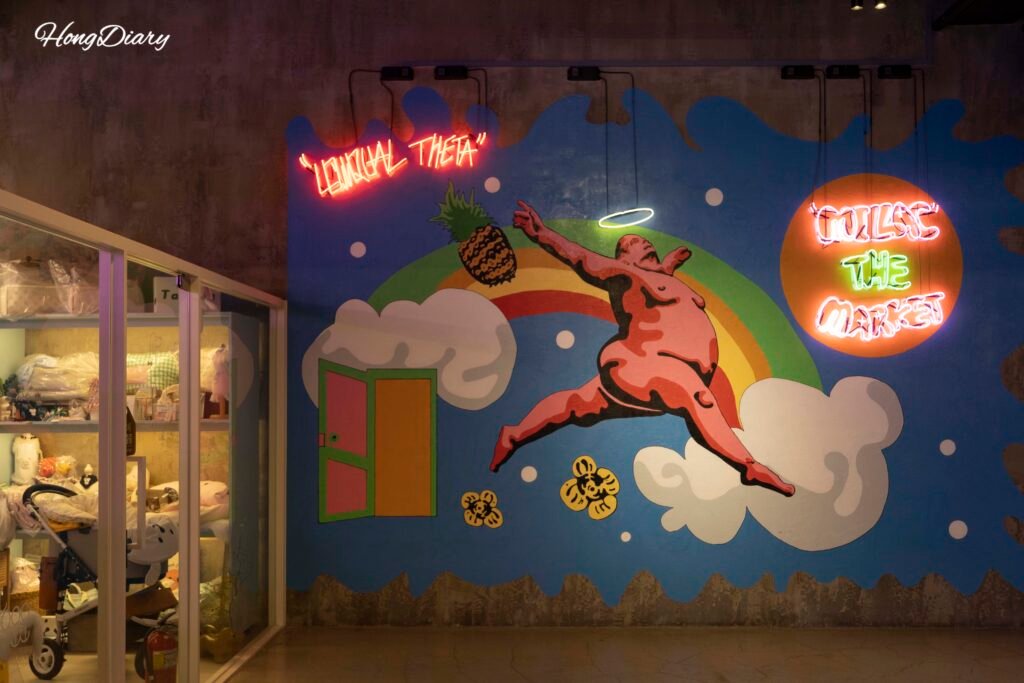 Interior de Millak The Market, complejo comercial cerca de la playa de Gwanganli en Busán