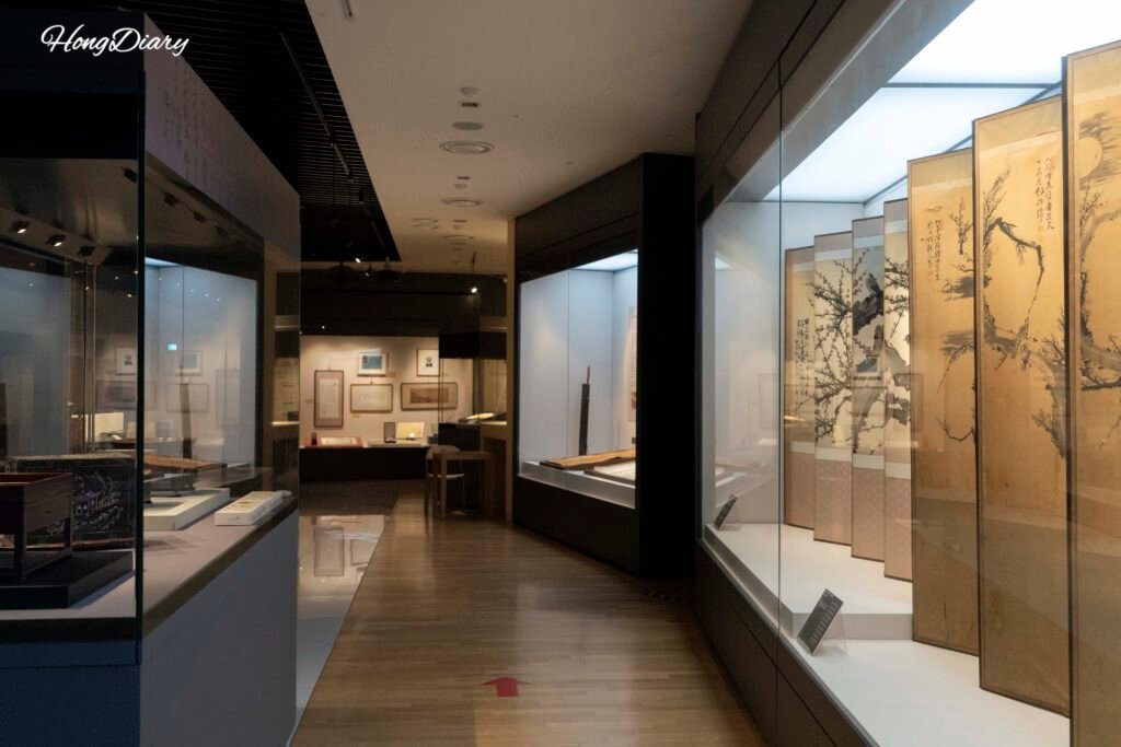 Exhibición de historia en el cuarto piso del Museo Municipal de Yangsan