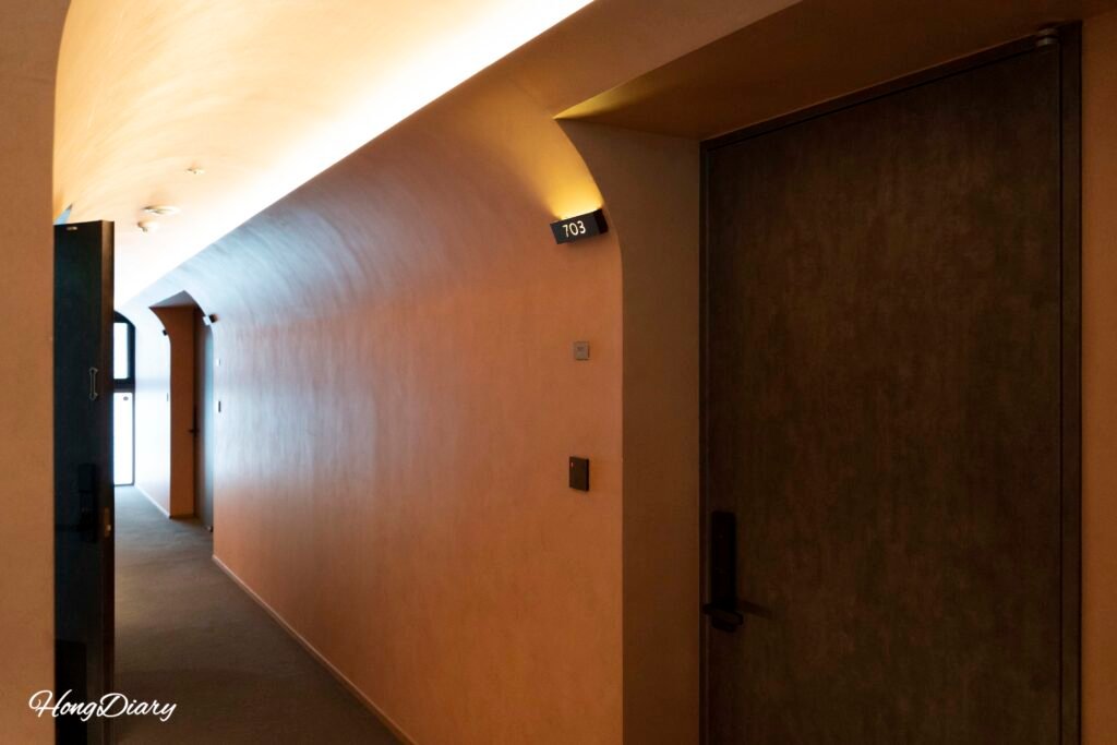 Clean hallway corridor on the guest room floor at Orosie Hotel Jamsil