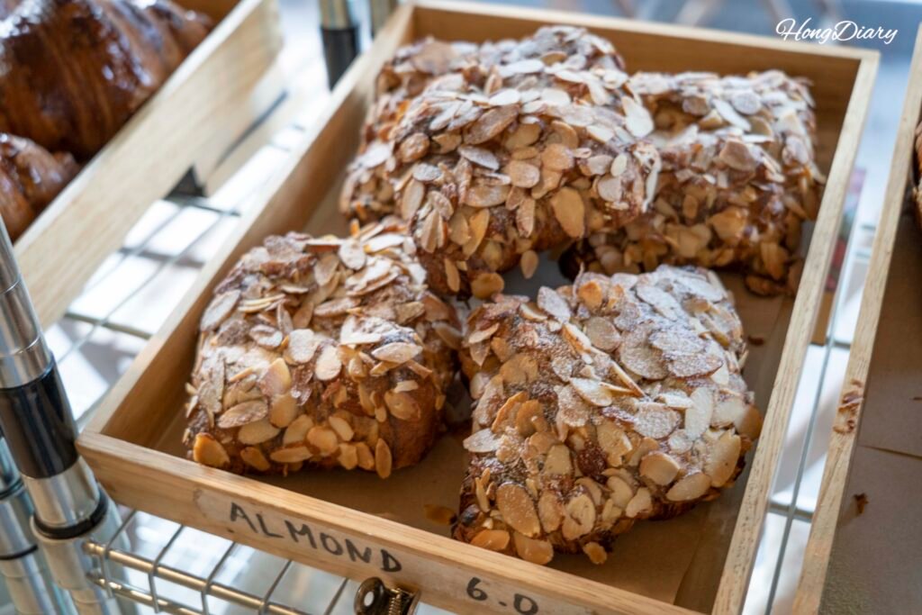 Almond croissant Upper East Bakery Jeonpo Busan