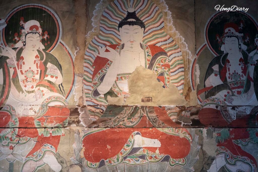 梁山市立博物館に展示された古代仏教関連の壁画遺物