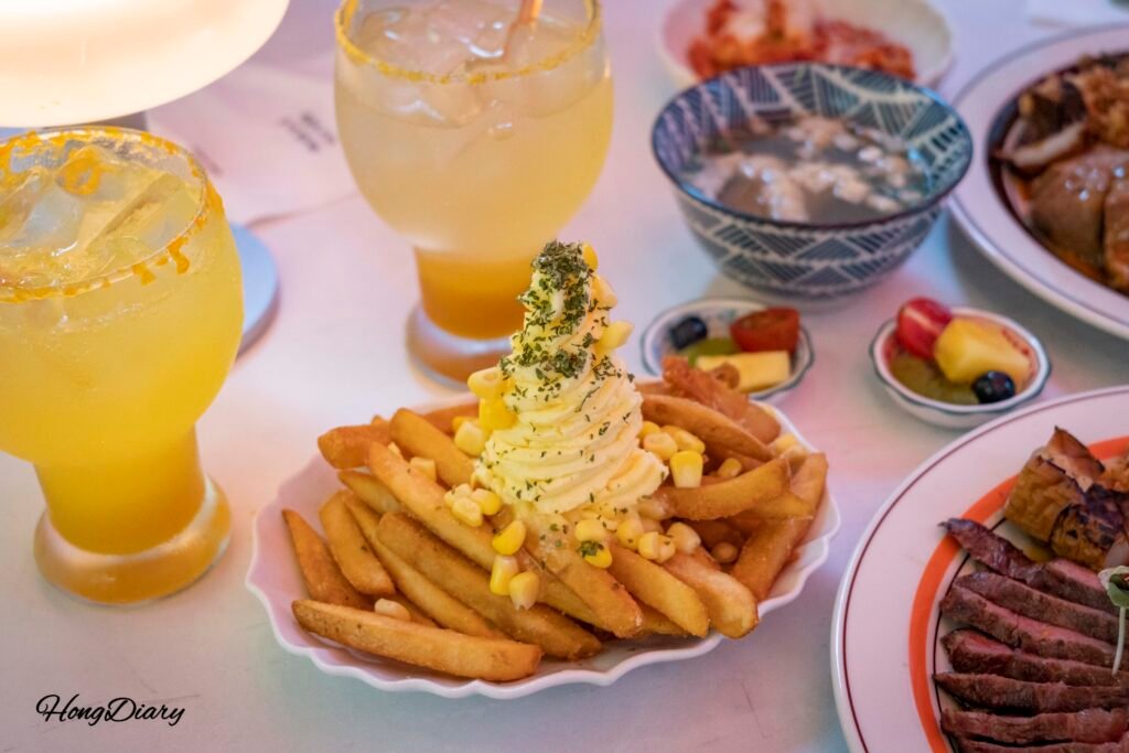 Papas fritas con mantequilla y ajo en Yeonhwa Dupbab Busan