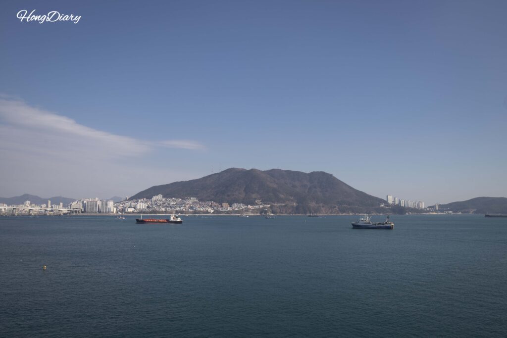 松島龍宮雲橋から見た外洋の風景（釜山・西区）