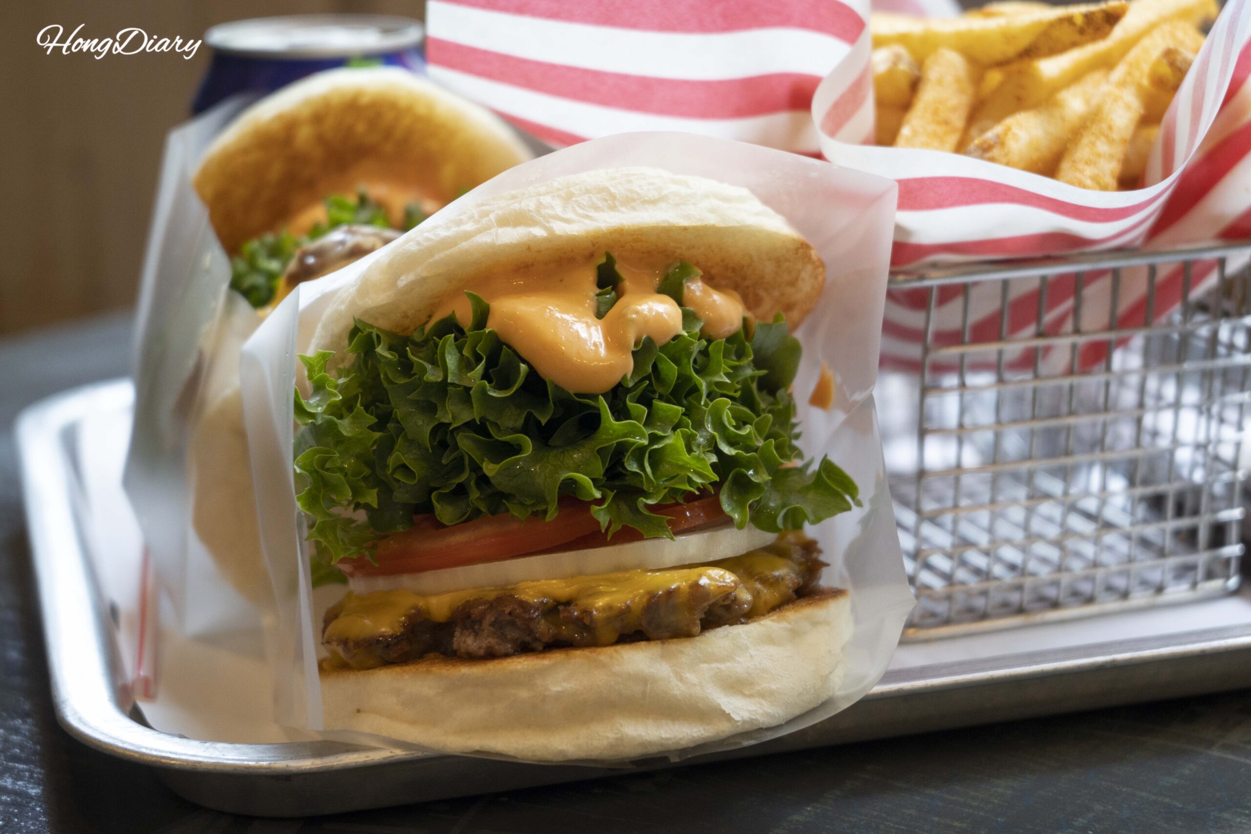 I Found a Le Cordon Bleu Chef Making White-Bun Burgers in a Busan Beach Alley — Bao Burger at Songjeong