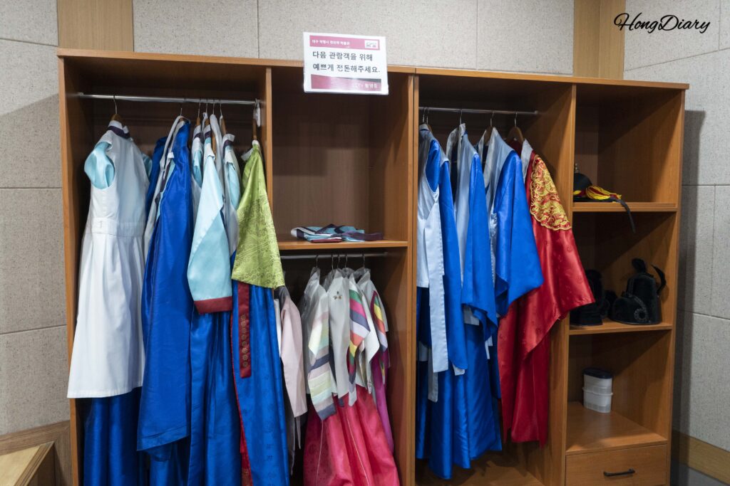 Free Hanbok experience room with Joseon-era medical costumes at the Daegu Yangnyeongsi Museum
