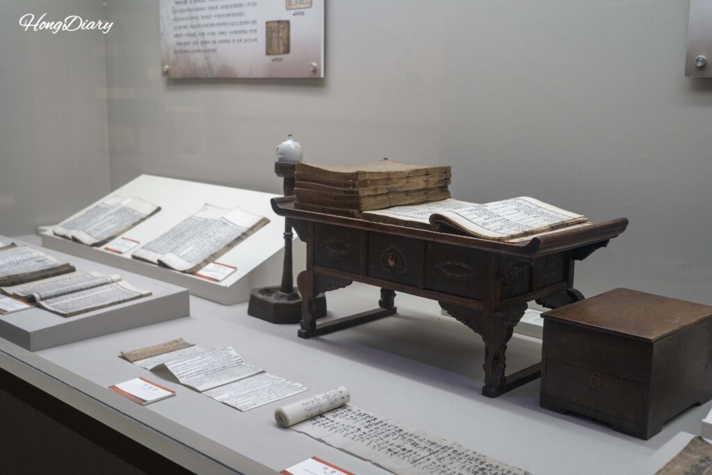 Display of historical Korean medical texts at the Daegu Yangnyeongsi Museum