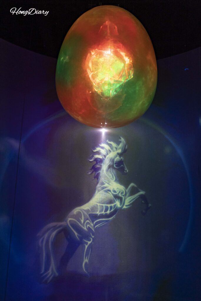 Sala final Flashback donde el viaje por la mitología de Silla se condensa en un haz de luz
