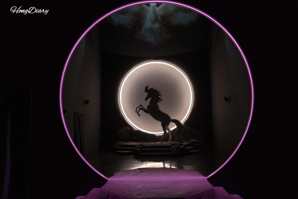 Projected horse figure in the Geoseogan zone at Flashback Gyerim representing the first ruler of Silla