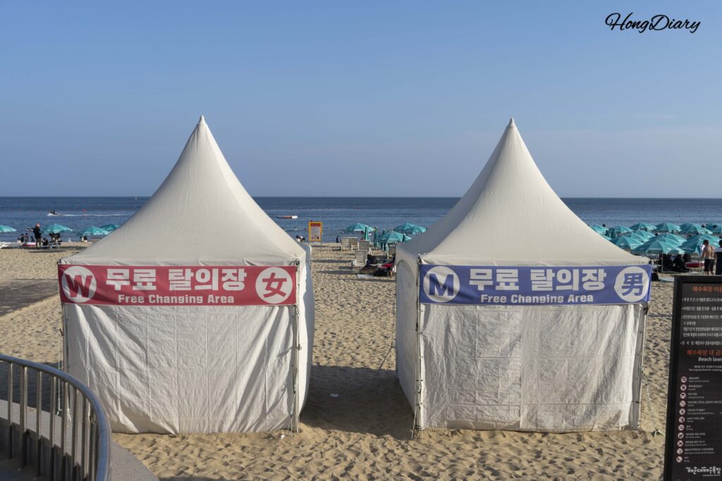 Vestidores públicos gratuitos en Haeundae Beach para hombres y mujeres