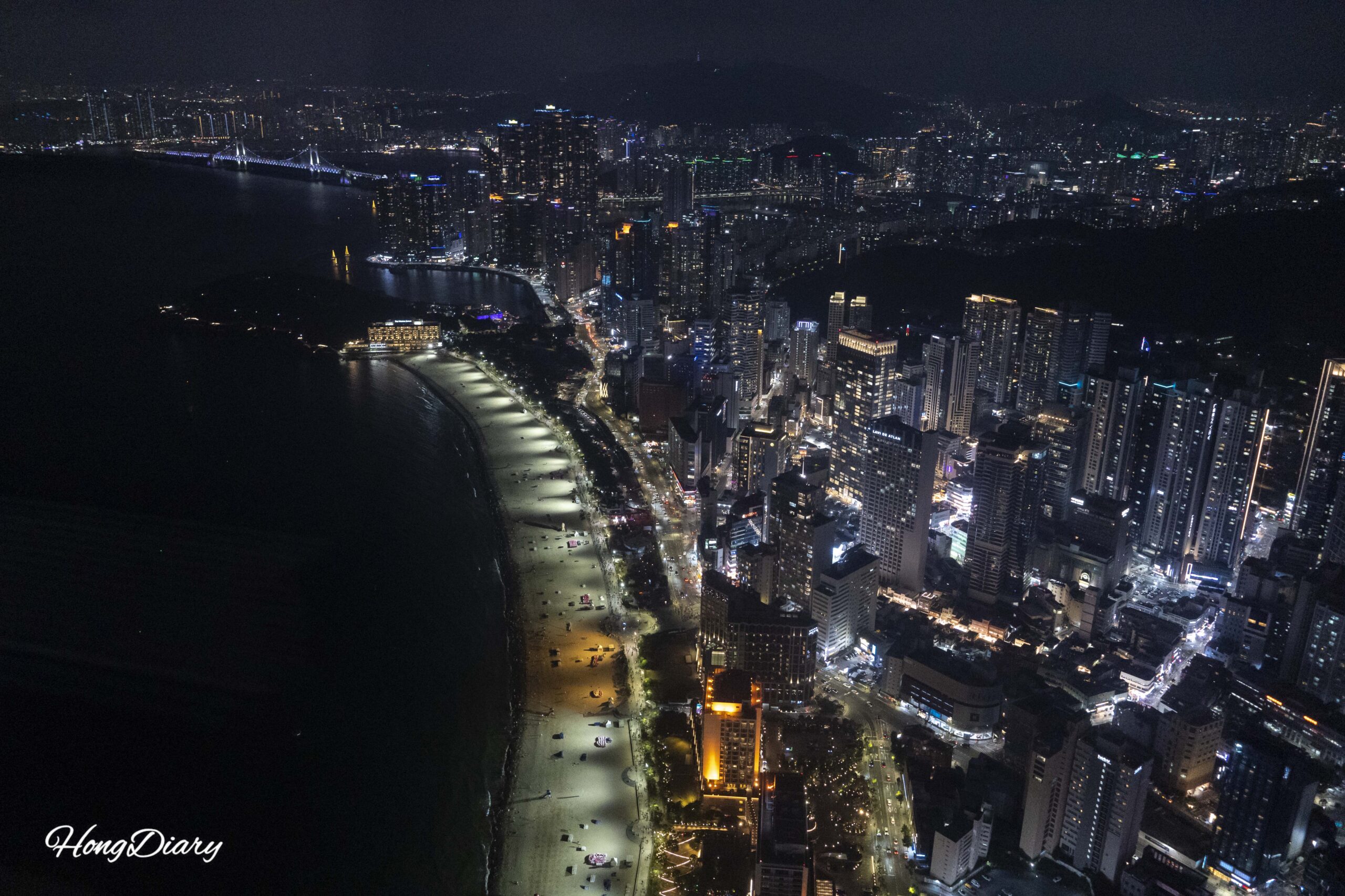 I Watched Haeundae Turn From Blue to Neon — 3 Hours on the 100th Floor