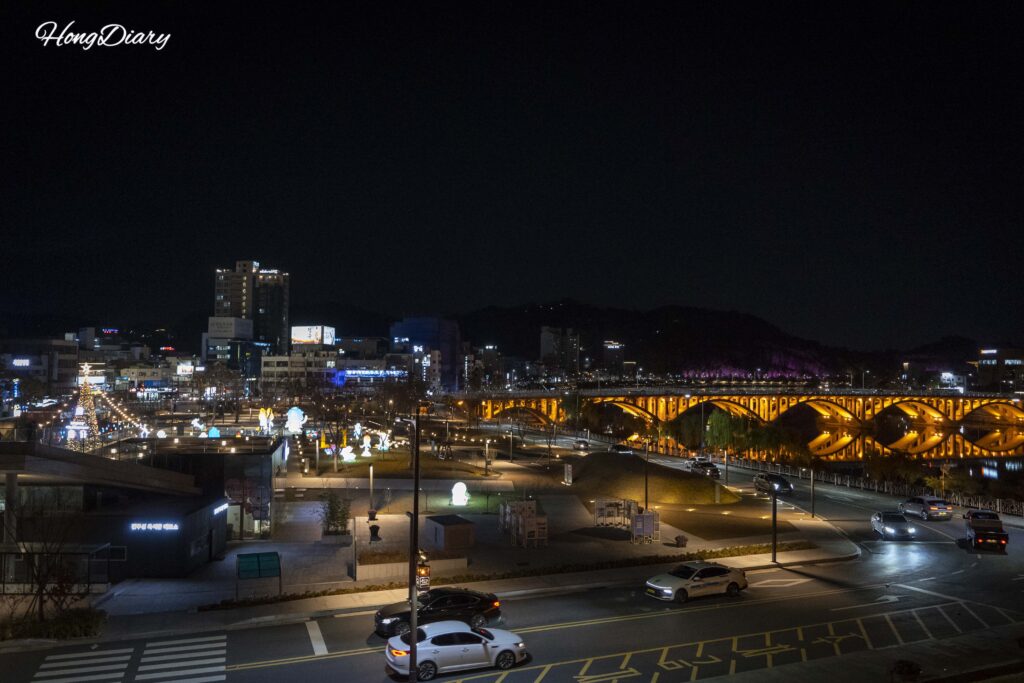 晋州城の高台から眺めた晋州市街の夜景