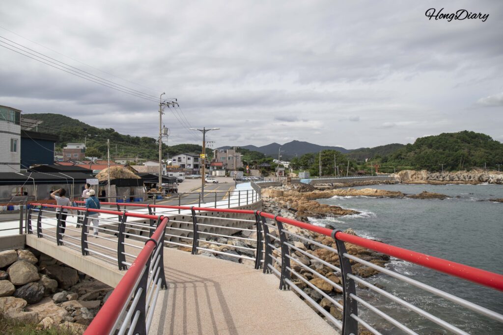 Costa de Gijang y paseo marítimo vistos desde la Iglesia Jukseong, Busan