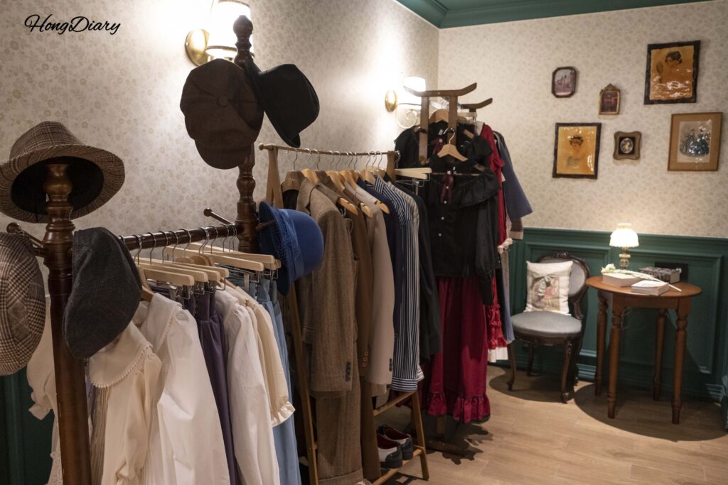 Más opciones de disfraces y accesorios vintage en Kukjejang Hotel
