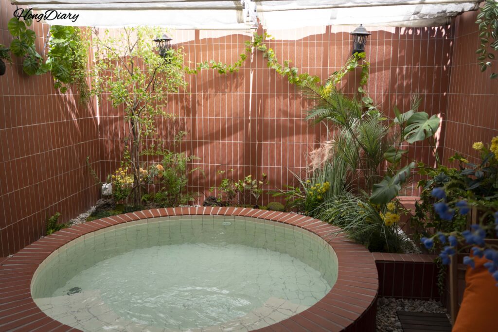 Jacuzzi privado de Kukjejang Hotel fotografiado de día