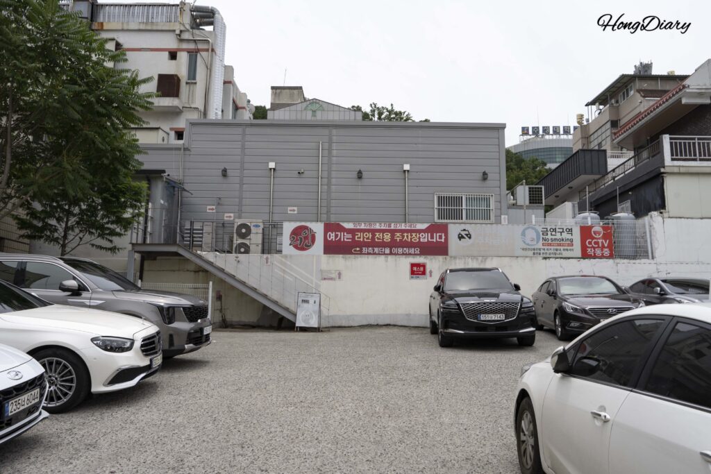 大邱リアンの建物裏にある小さな専用駐車場